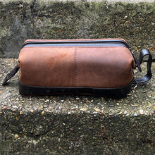 Load image into Gallery viewer, Gents Nubuck Leather Wash Bag