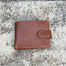Load image into Gallery viewer, Gents Tan Leather with Coin Pocket By 'Oak' (closed)