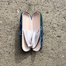 Load image into Gallery viewer, Impressionist Art Design Glasses Case | Starry Night (open)