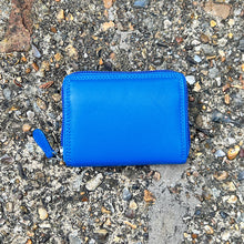Load image into Gallery viewer, Cobalt Leather Zip Round Credit Card Holder