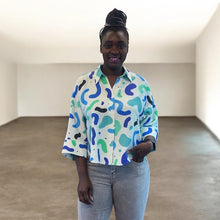Load image into Gallery viewer, Abstract Print Crinkle Shirt (blue multi)