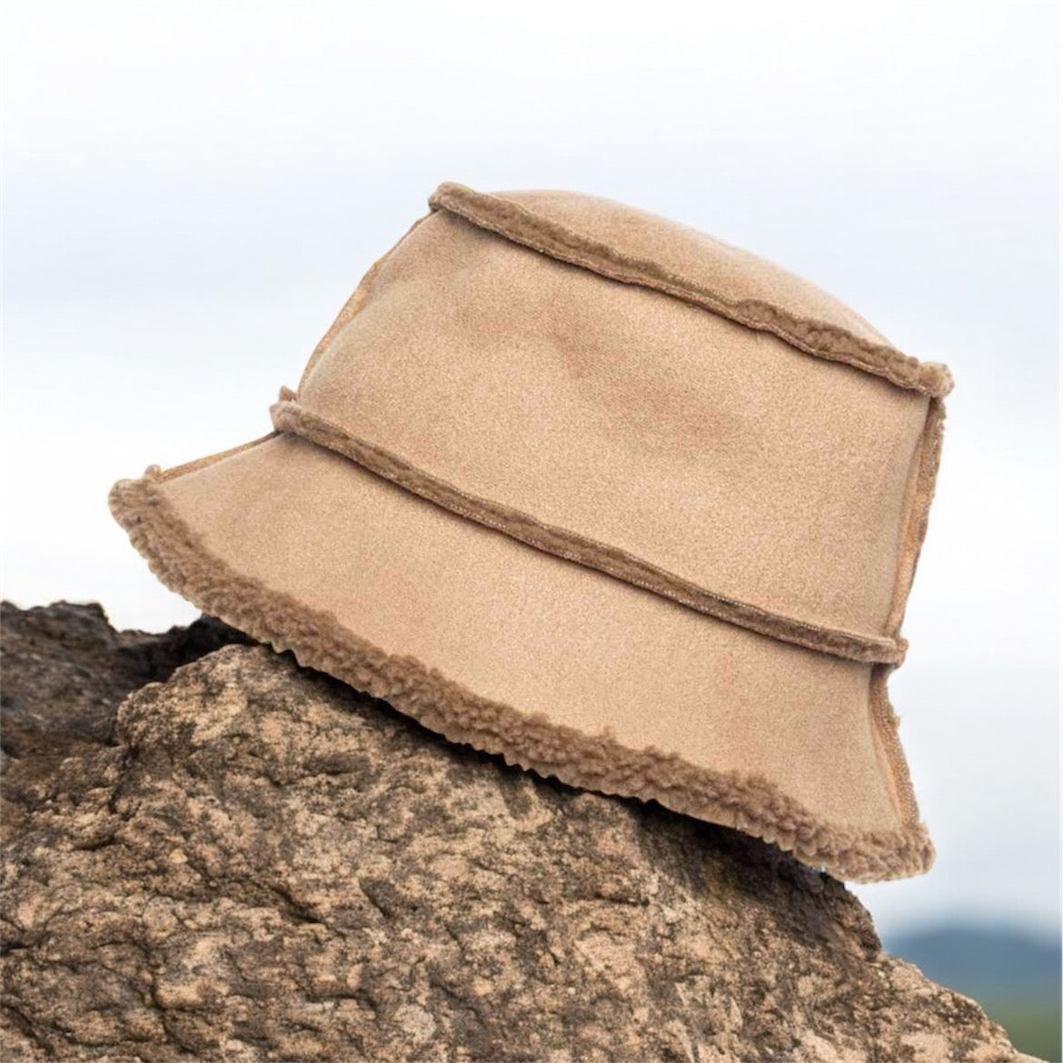 Ladies Camel Reversible Sherpa Bucket Hat – Bucks Leather