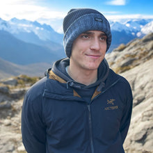 Load image into Gallery viewer, Men's Navy Marl Turn Up Thinsulate Knitted Hat (on model)