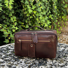 Load image into Gallery viewer, Classic Leather Wash Bag with Carry Handle (brown)