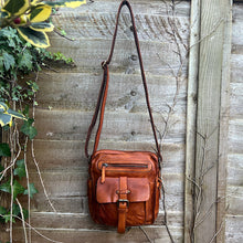 Load image into Gallery viewer, Men's Tan Medium Leather Bag (front)