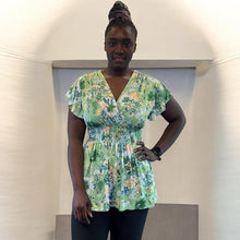 Load image into Gallery viewer, Floral Slinky Wrap Front Top (mint)