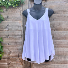 Load image into Gallery viewer, Flowy V-Neck Swing Cami Top (white)