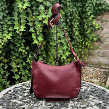 Load image into Gallery viewer, Gianni Conti Italian Leather Everyday Crossbody Bag (burgundy)
