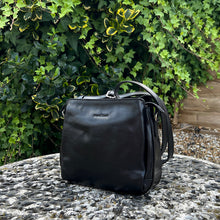 Load image into Gallery viewer, Gianni Conti Italian Leather Organiser Crossbody Bag (black)
