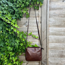 Load image into Gallery viewer, Gianni Conti Italian Leather Organiser Crossbody Bag (hanging)