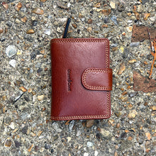 Load image into Gallery viewer, Gianni Conti Italian Leather RFID Compact Bifold Purse – Tan