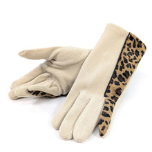 Load image into Gallery viewer, Leopard Trim Suedette Touchscreen Gloves