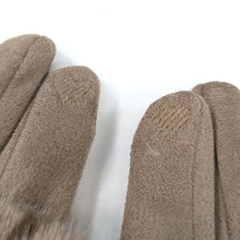 Load image into Gallery viewer, Mink Wild Elegance Faux Fur 2-in-1 Gloves (touch)