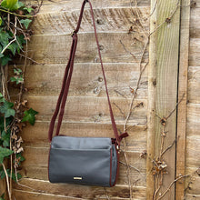 Load image into Gallery viewer, Nova Leather Multi-Compartment Crossbody Bag (grey/brown)