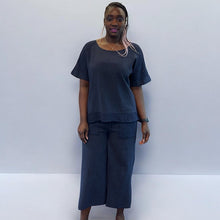 Load image into Gallery viewer, The Mila Linen Blend Textured Top | Navy (set)