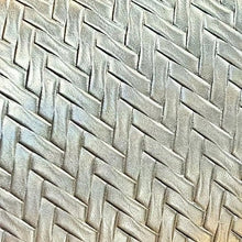 Load image into Gallery viewer, The Vienna Woven Gold Occasion Clutch (Detail)