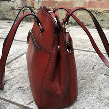 Load image into Gallery viewer, Tan Classic 'Carlotta' Italian Leather Shoulder Bag (side)
