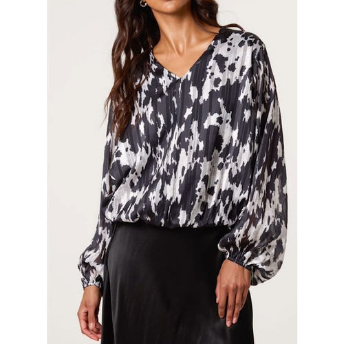 Black Pattern V-Neck Bubble Hem Blouse