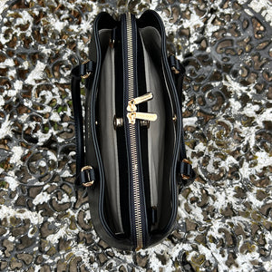 Black Structured Stylish Handbag (mag dot)