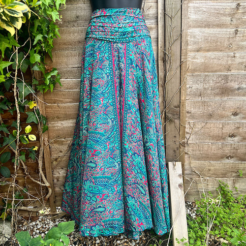 Green & Fuchsia Silk Feel Paisley Printed Culottes