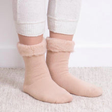 Load image into Gallery viewer, Dusty Pink Ladies Brushed Thermal Bed Socks
