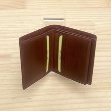Load image into Gallery viewer, Gents Tan Small Leather Wallet by Oak (card section)
