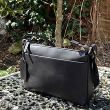 Load image into Gallery viewer, Brown &#39;Astrid&#39; Classic Leather Crossbody Bag (front)
