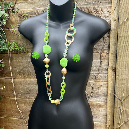 Pretty Green Chunky Beaded & Ringed Long Necklace