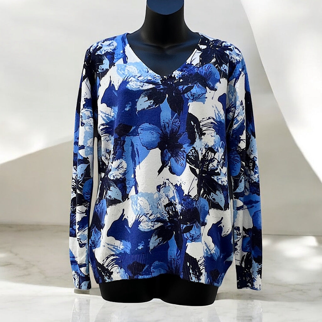 Blue Bloom 'Damod' V-Neck Knitted Top