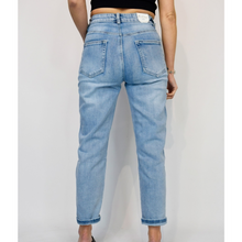 Load image into Gallery viewer, Light Denim Wash Mom Jeans
