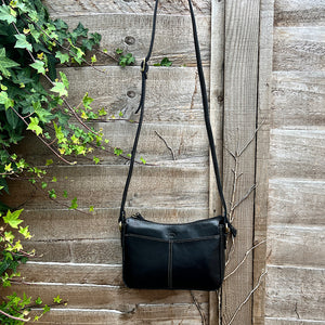 Black Elegance Italian Leather Crossbody Bag (hanging)