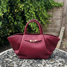 Load image into Gallery viewer, David Jones Convertible Winged Shopper Tote Bag (windsor wine)
