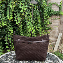 Load image into Gallery viewer, David Jones Woven Belt Detail Shoulder Bag (chocolate)

