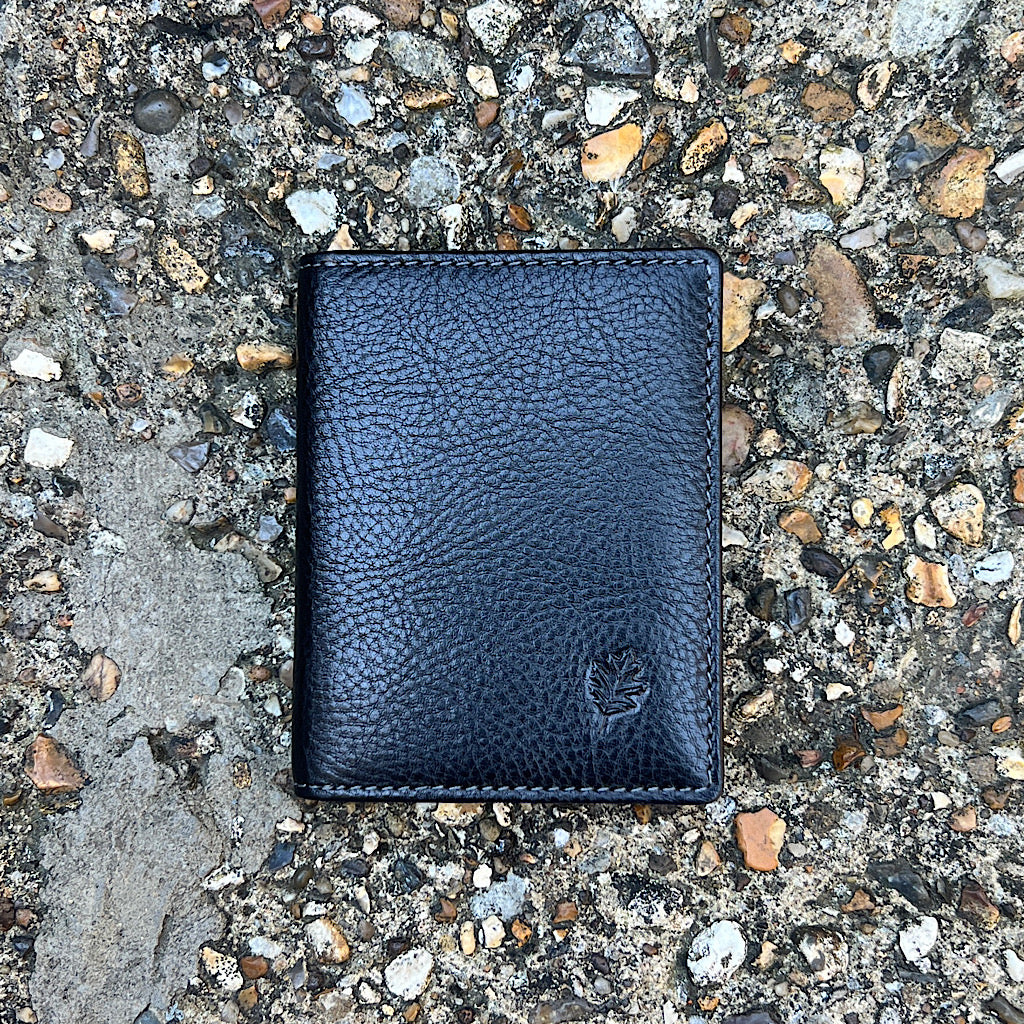 Black Leather Credit Card Holder by 'Oak' | 8 Card Slots (closed)