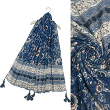 Load image into Gallery viewer, Traditional Peony Print Tassel Scarf
