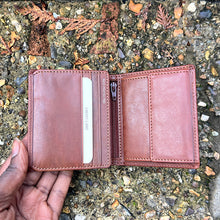 Load image into Gallery viewer, Gents Tan Leather Tri-Fold Wallet By Oak (zips)
