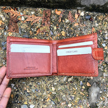Load image into Gallery viewer, Gianni Conti Classic Tan Leather Wallet – Tab Closure (open)
