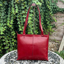 Load image into Gallery viewer, Gianni Conti Italian Leather Double Compartment Shoulder Bag
