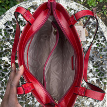 Load image into Gallery viewer, Gianni Conti Italian Leather Double Compartment Shoulder Bag (open)
