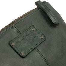 Load image into Gallery viewer, Gianni Conti Italian Leather Flap Front Shoulder &amp; Crossbody Bag (close up)
