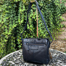 Load image into Gallery viewer, Gianni Conti Italian Leather Multi-Compartment Crossbody Bag (jean)
