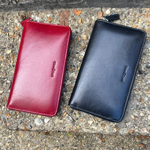 Load image into Gallery viewer, Gianni Conti Italian Leather Zip Around Purse
