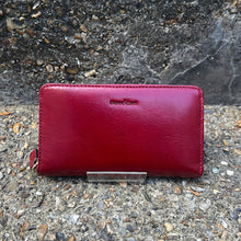 Load image into Gallery viewer, Gianni Conti Italian Leather Zip Around Purse (red)
