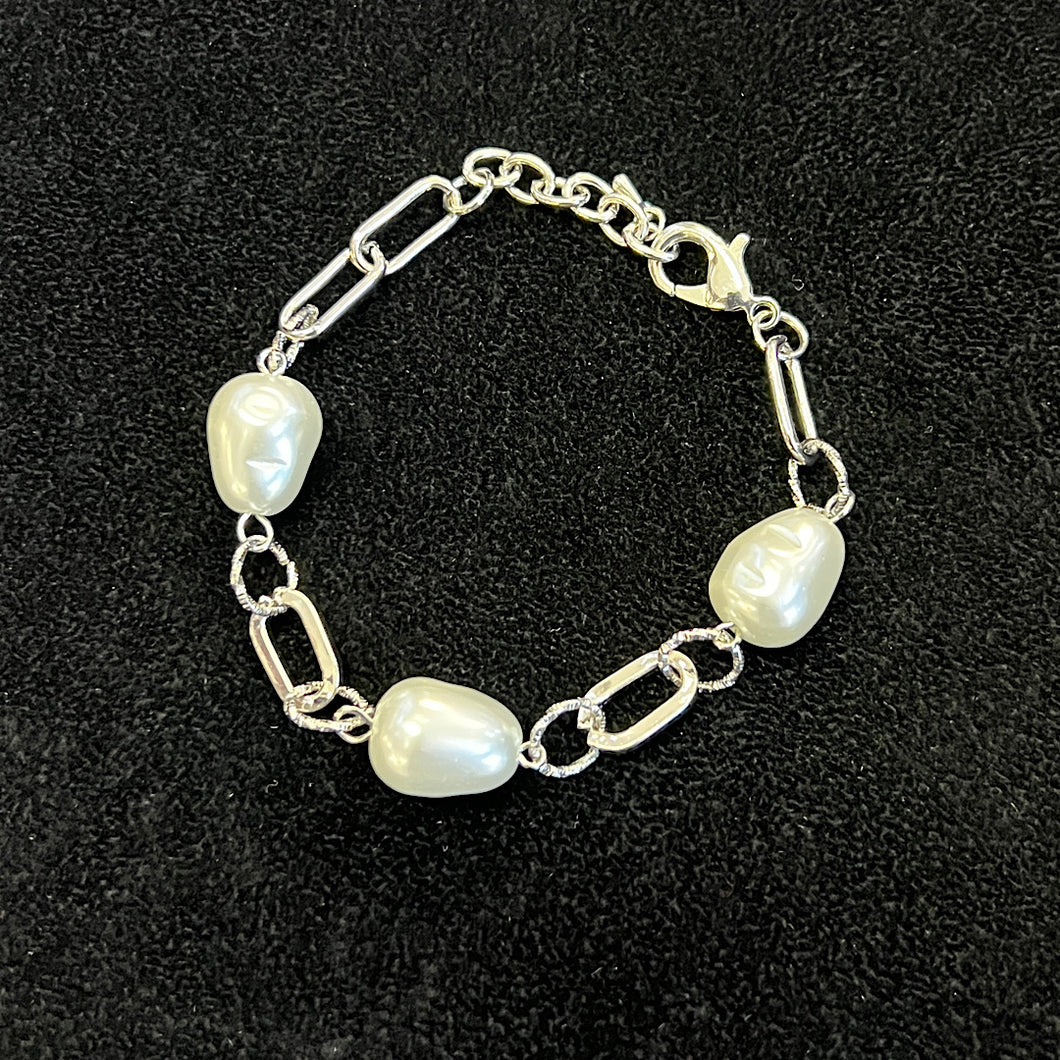 Silver Chain with Pearl Clasp Bracelet