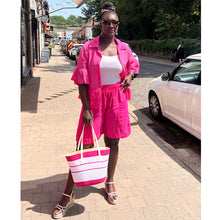 Load image into Gallery viewer, Italian Linen Pull-On Shorts With Pockets (hot pink)
