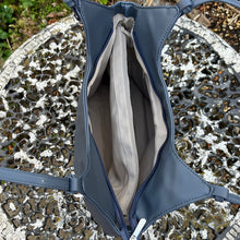 Load image into Gallery viewer, Luxe Bering Sea Adjustable Strap Shoulder Bag (open)
