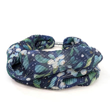 Load image into Gallery viewer, Mistletoe Pleated Magnetic Infinity Scarf
