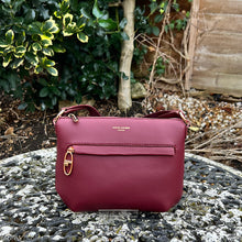 Load image into Gallery viewer, Neat &amp; Compact Windsor Wine Crossbody Bag
