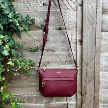 Load image into Gallery viewer, Neat &amp; Compact Windsor Wine Crossbody Bag (hanging)
