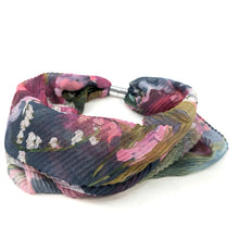 Load image into Gallery viewer, Oil Hydrangeas Pleated Magnetic Infinity Scarf
